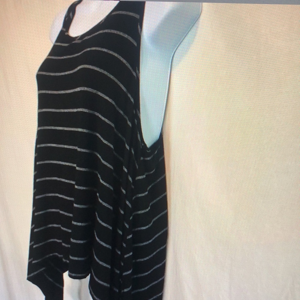 Butt covering striped blouse